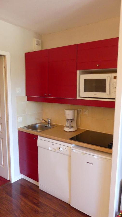 Charmant Appartement Avec Piscine. Монфланкин Екстериор снимка